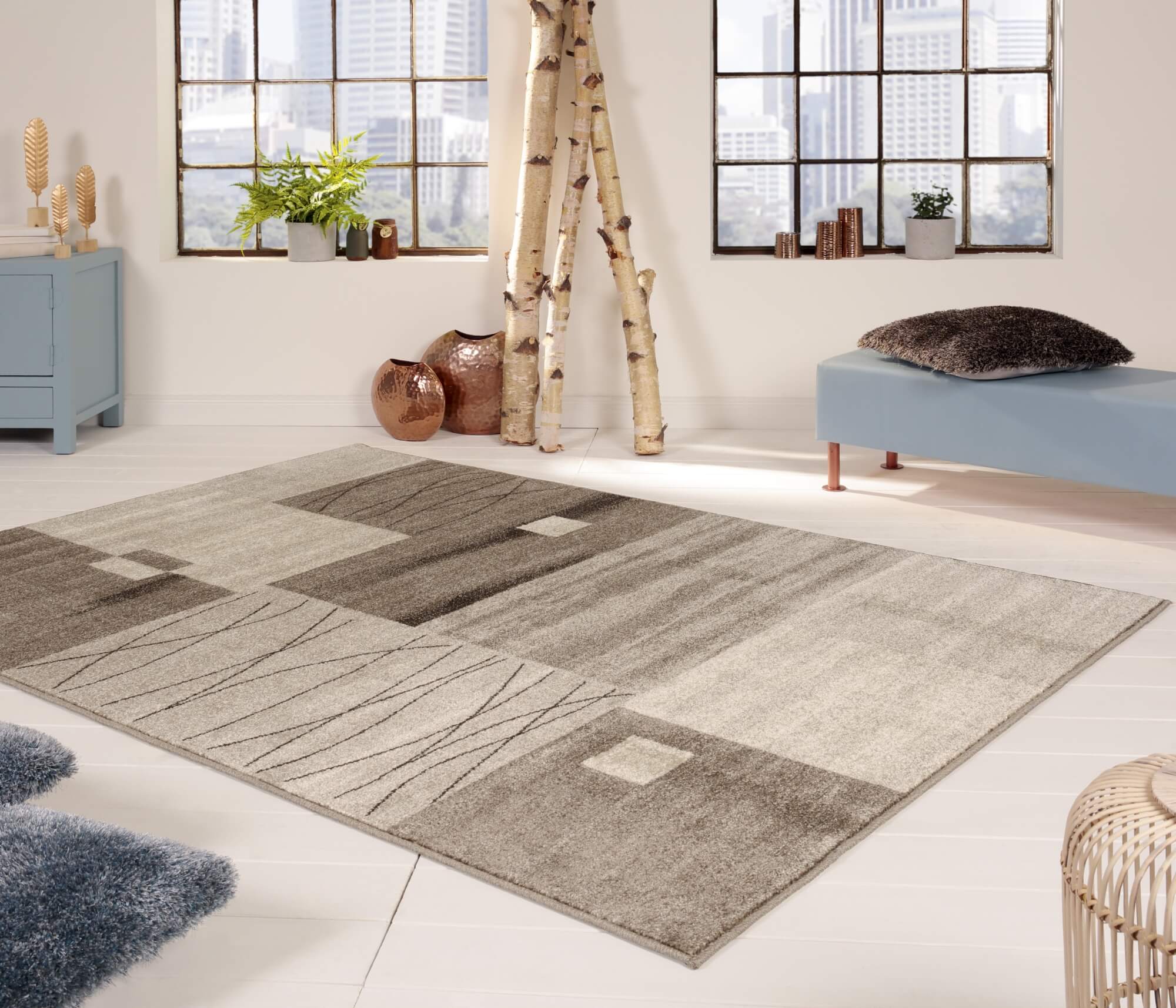 Teppich Ylva – Braun mit geradlinigem Muster – Kurzflor – modern & pflegeleicht für Flur & Wohnraum