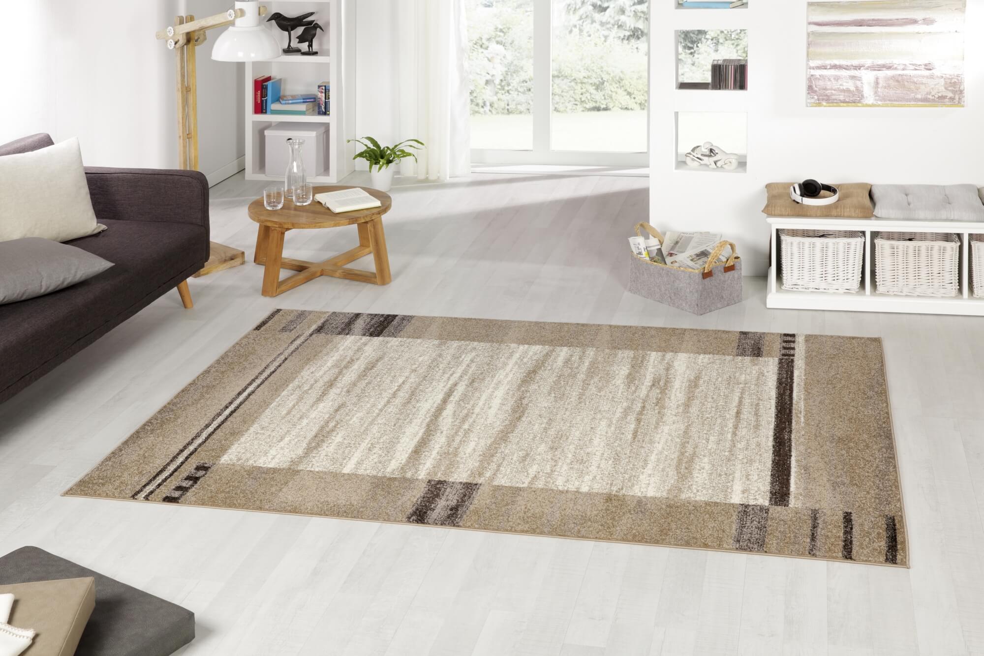 Teppich Cleo – Beige mit Klassisches Bordürenmuster – Kurzflor – pflegeleicht & modern